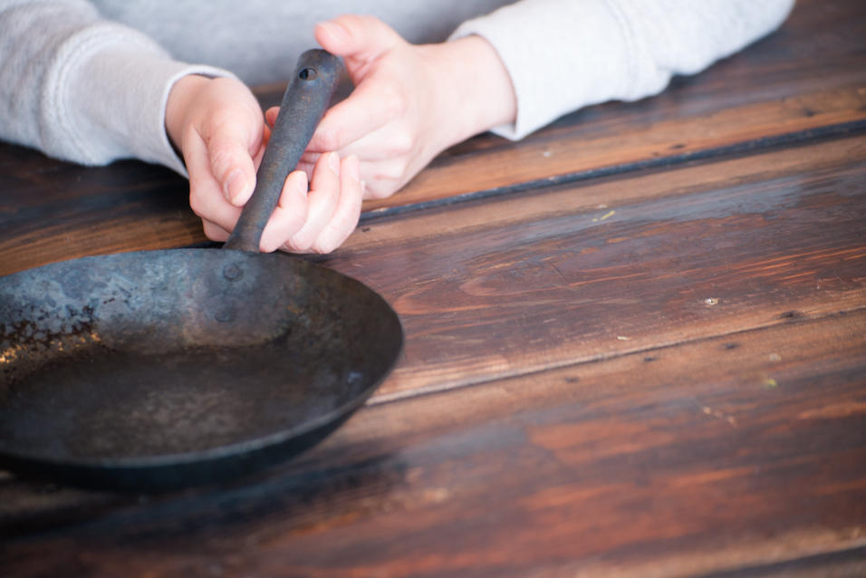 日常に特別感をプラスしてくれる、作家・成田理俊の鉄フライパン【私の