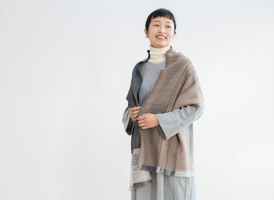 ウール かわり織りマフラー｜kobo oriza - 買いもの | 石見銀山 群言堂 公式サイト │ オンラインストア