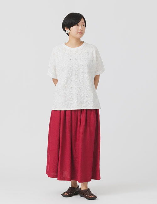リネンキャンバス スカート唐花草（からはなそう） | 石見銀山 群言堂 