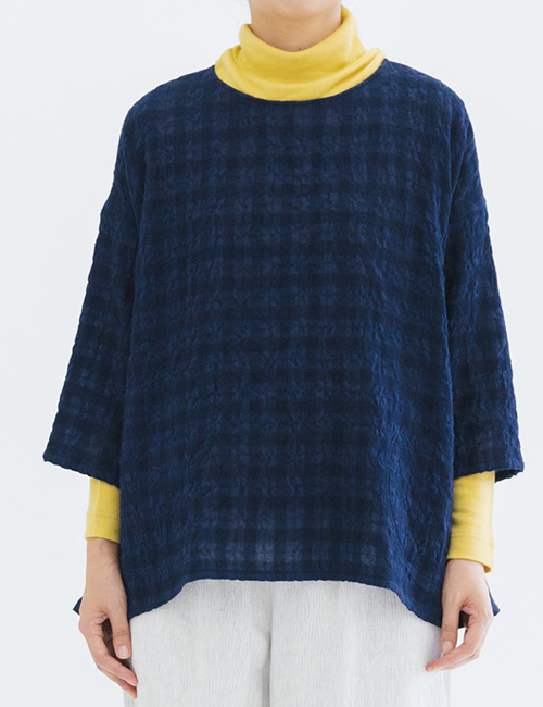 綿ウールサッカー格子 プルオーバー草牡丹 くさぼたん 登美 商品一覧 石見銀山 群言堂オンラインストア 公式サイト