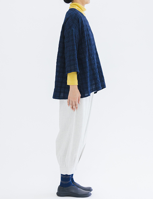 綿ウールサッカー格子 プルオーバー草牡丹 くさぼたん 登美 商品一覧 石見銀山 群言堂オンラインストア 公式サイト