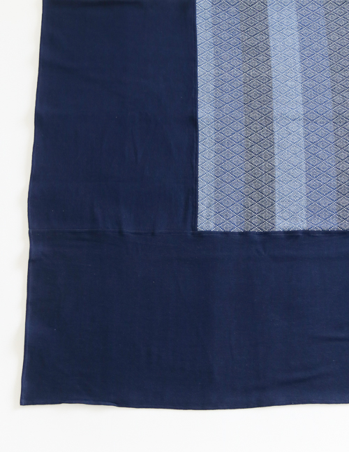 藍重ね菱織マルチカバー - 買いもの | 石見銀山 群言堂 公式サイト 