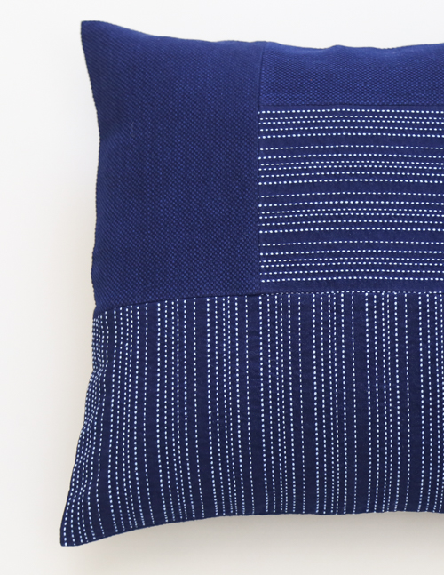 bed bath table pillows