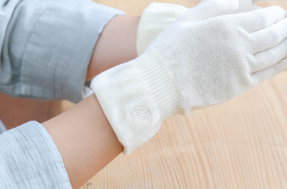 保湿手袋 Pristine 商品一覧 石見銀山 群言堂オンラインストア 公式サイト