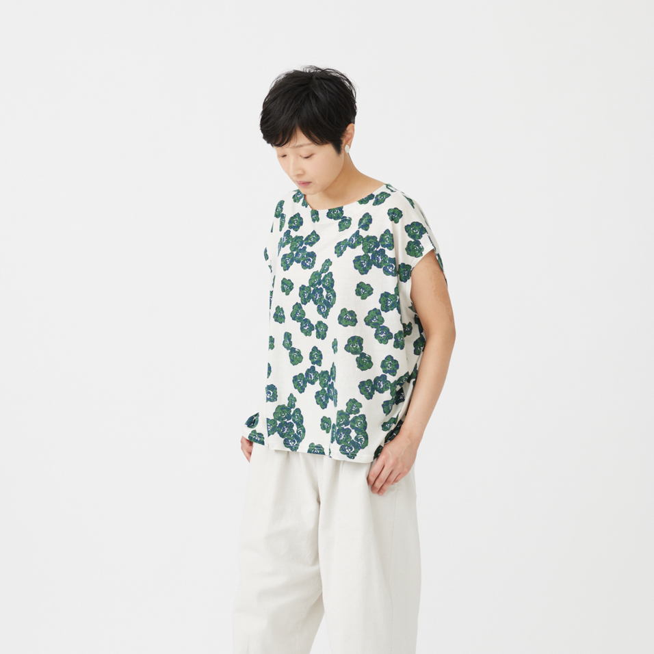 群言堂　根々　カットソー ☆美品☆ 根々 石見銀山 群言堂 トップス カットソー 七分袖 花