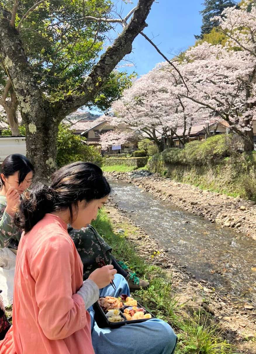 花を観ながらランチ